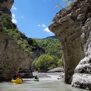 RAFTING A KANOE V ŘECKU